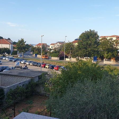מאלי לוסיניי Apartments Rosa מראה חיצוני תמונה