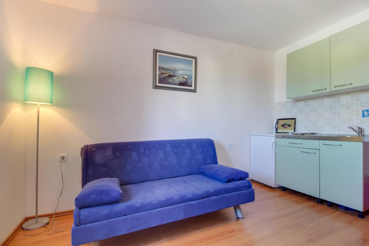 מאלי לוסיניי Apartments Rosa מראה חיצוני תמונה