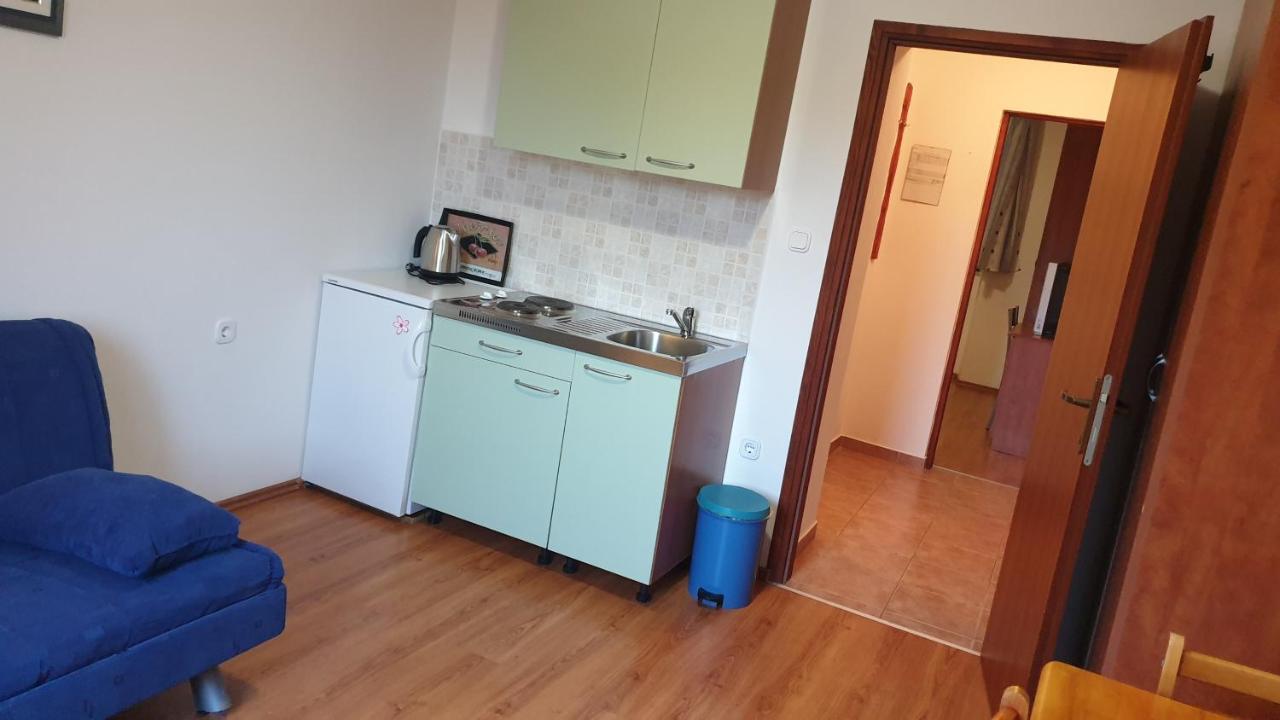 מאלי לוסיניי Apartments Rosa מראה חיצוני תמונה